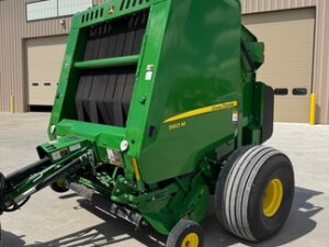 2023 John Deere 560M