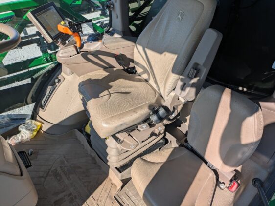 2019 John Deere R4038 - Image 43