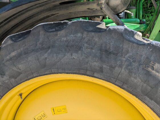 2019 John Deere R4038 - Image 34