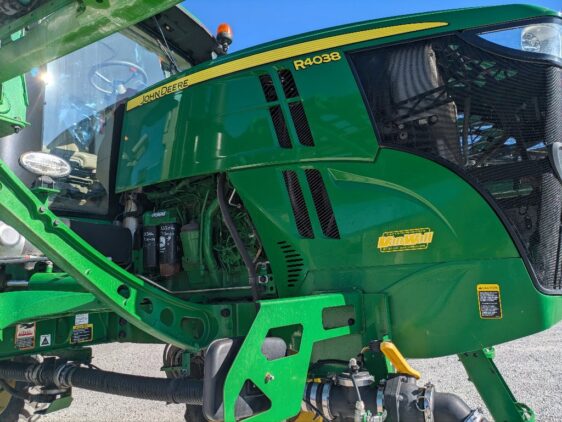 2019 John Deere R4038 - Image 10