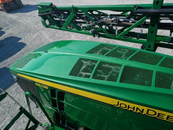 2019 John Deere R4038 - Image 12