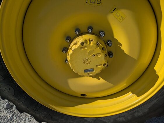 2019 John Deere R4038 - Image 29