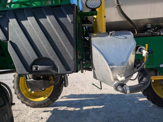 2019 John Deere R4038 - Image 17