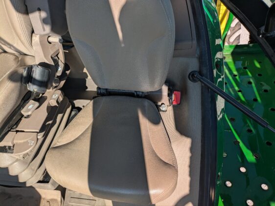 2019 John Deere R4038 - Image 41
