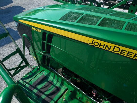2019 John Deere R4038 - Image 11