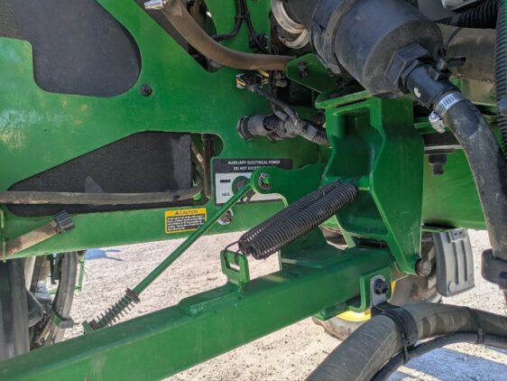 2019 John Deere R4038 - Image 28