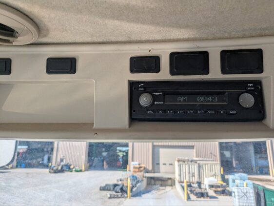 2019 John Deere R4038 - Image 48