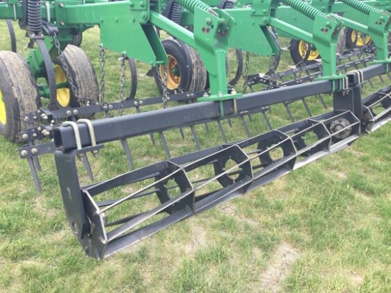 2011 John Deere 2210 - Image 12