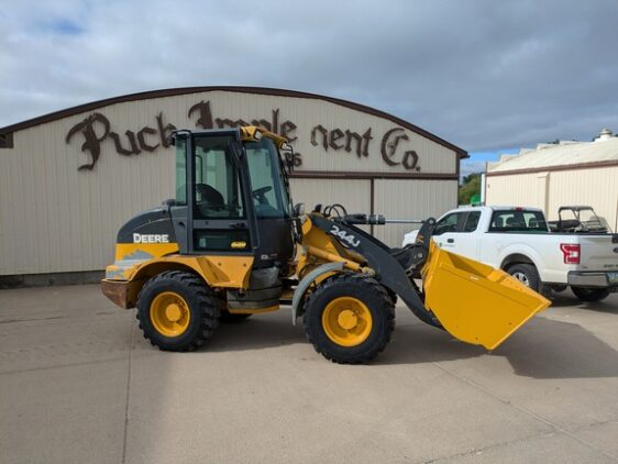 2014 John Deere 244J - Image 3