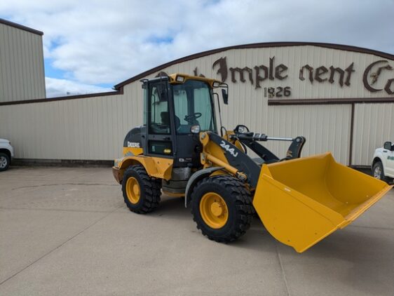 2014 John Deere 244J - Image 9