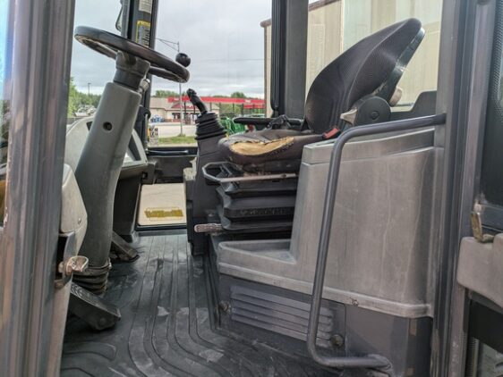 2014 John Deere 244J - Image 13