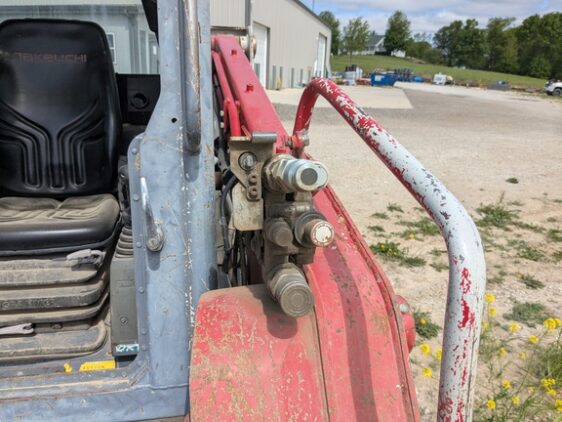 2013 Takeuchi TL12 - Image 10