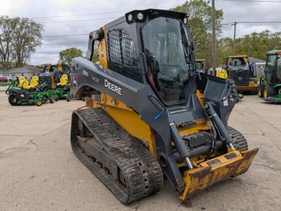 2021 John Deere 331G - Image 2