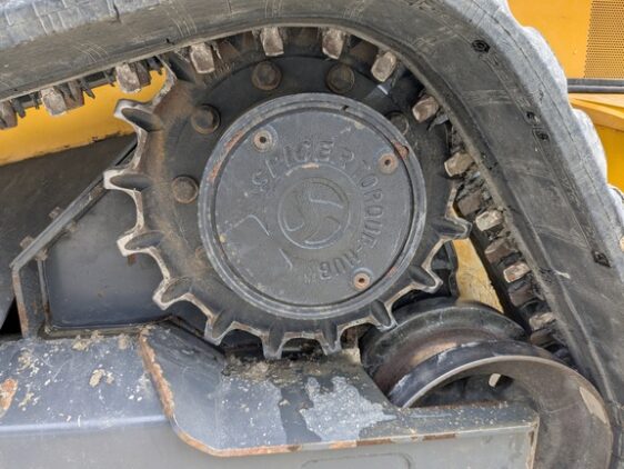 2022 John Deere 333G - Image 13