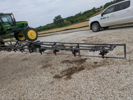 2004 John Deere 4710 - Image 8