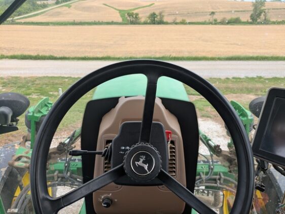 2004 John Deere 4710 - Image 16