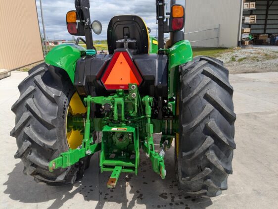 2022 John Deere 5065E - Image 4