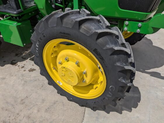 2022 John Deere 5065E - Image 16