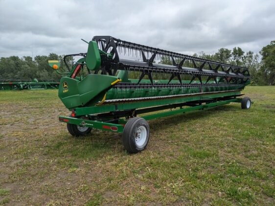 2016 John Deere 635F