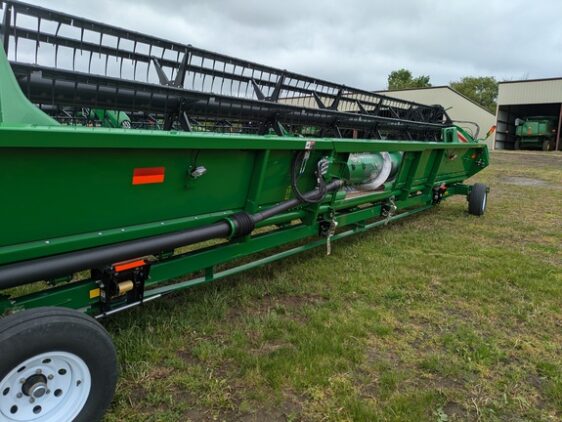 2016 John Deere 635F - Image 7