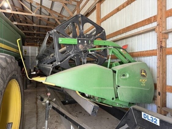 2010 John Deere 630F
