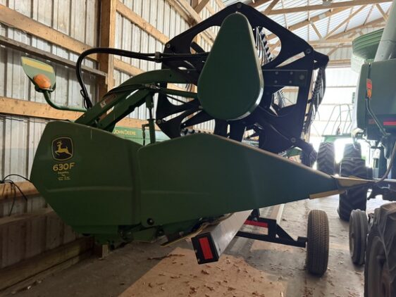 2010 John Deere 630F - Image 5