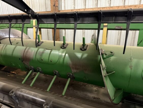 2010 John Deere 630F - Image 13