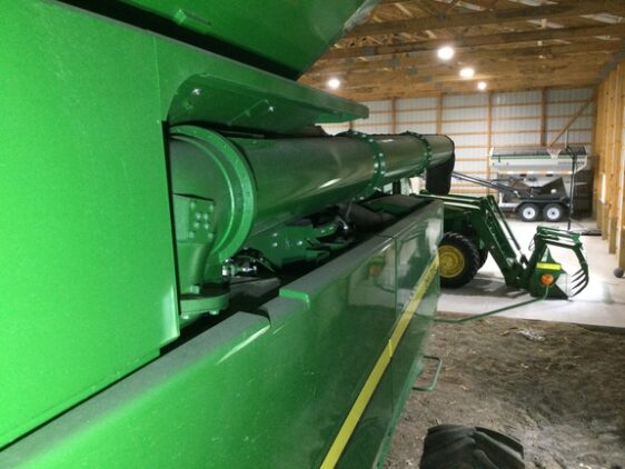 2017 John Deere S680 - Image 6
