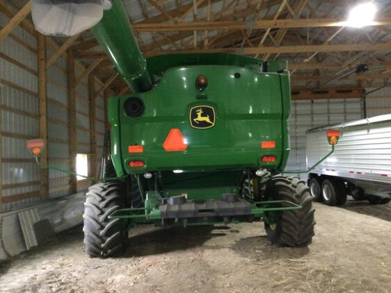 2017 John Deere S680 - Image 7