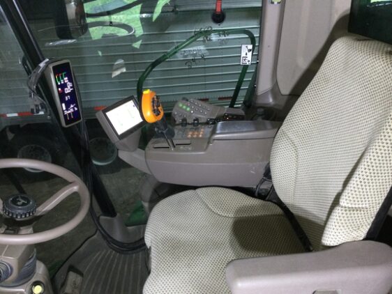 2017 John Deere S680 - Image 8