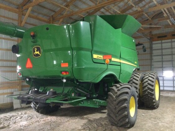 2017 John Deere S680 - Image 15