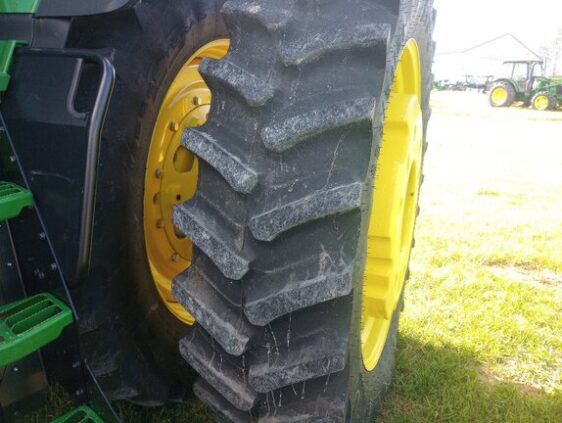 2024 John Deere 8R 410 - Image 7