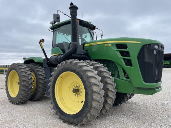 2008 John Deere 9230