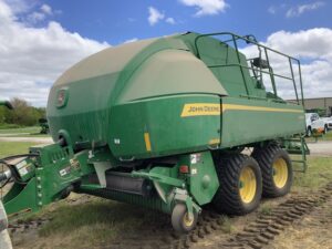 2022 John Deere L341