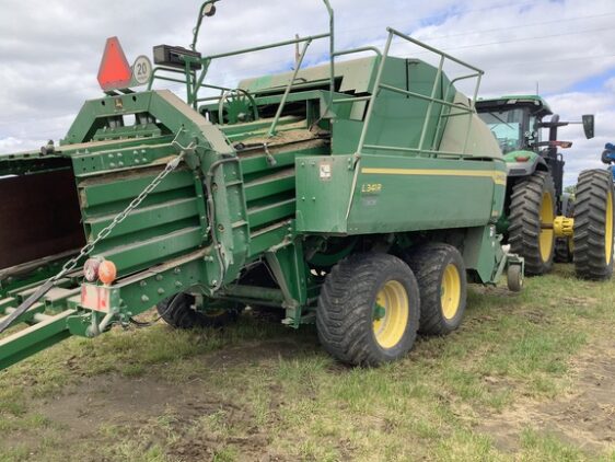 2022 John Deere L341 - Image 3