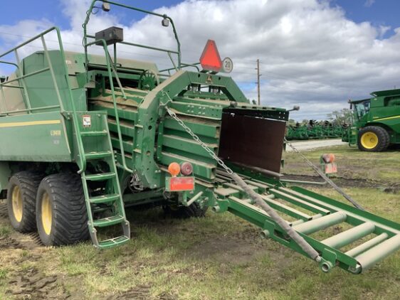 2022 John Deere L341 - Image 5