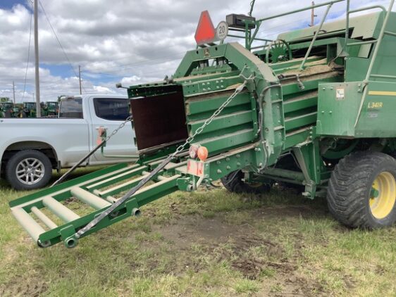 2022 John Deere L341 - Image 12