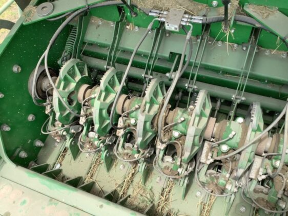 2022 John Deere L341 - Image 23