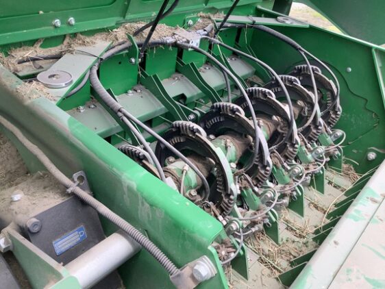 2022 John Deere L341 - Image 20