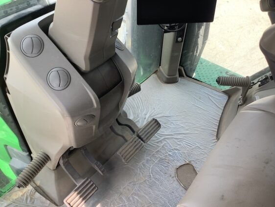 2024 John Deere 8R 410 - Image 19