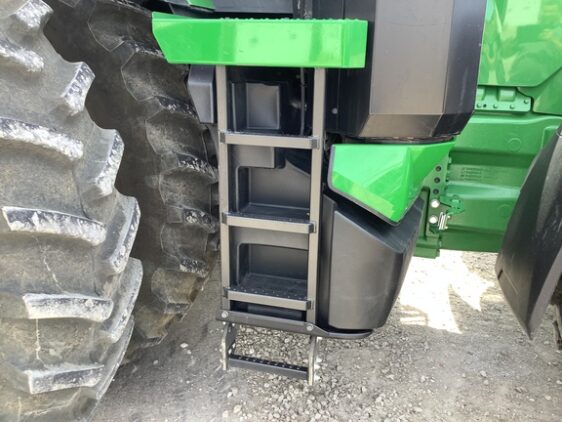 2024 John Deere 8R 410 - Image 27