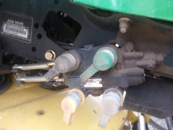 2008 John Deere X728 - Image 21