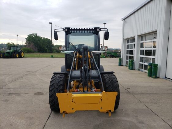 2024 John Deere 304 G - Image 9