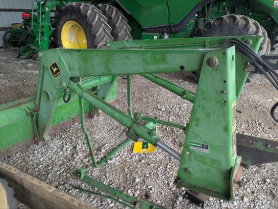 1973 John Deere 148