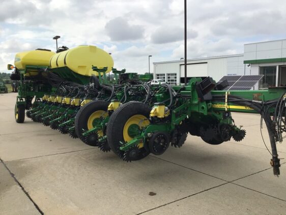 2009 John Deere 1770NT CCS - Image 2