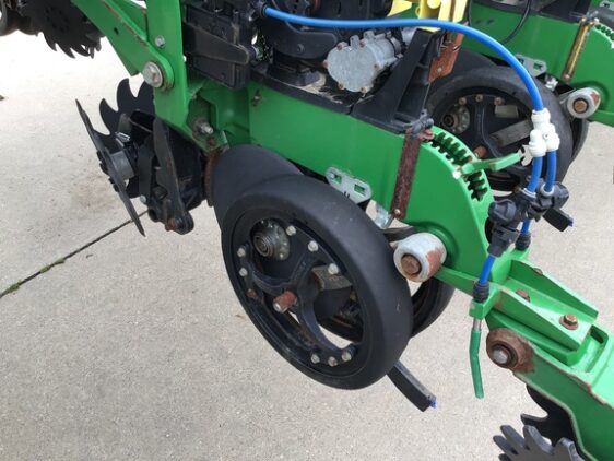 2009 John Deere 1770NT CCS - Image 31