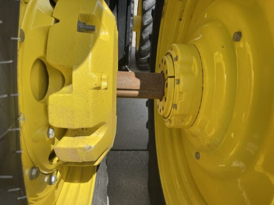2023 John Deere 8R 310 - Image 12
