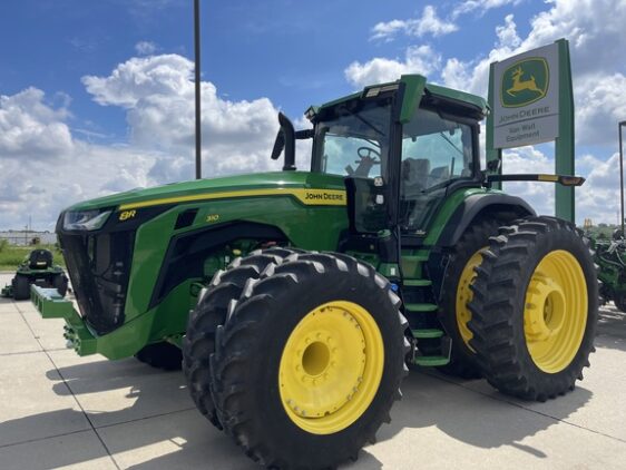 2023 John Deere 8R 310