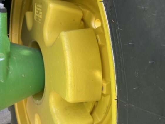 2023 John Deere 8R 310 - Image 13