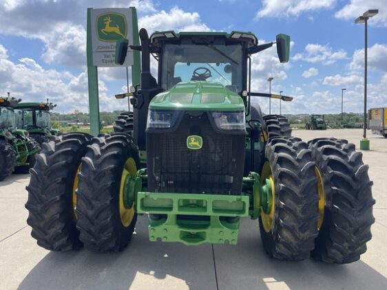 2023 John Deere 8R 310 - Image 2